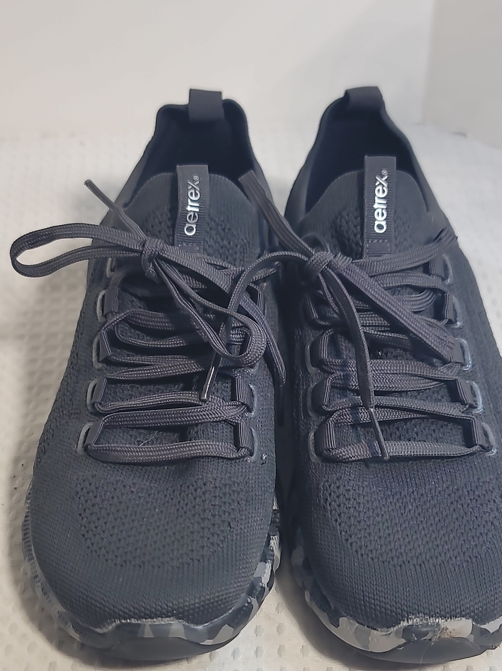 aetrex Men's Black Knit Lace-Up Sneakers